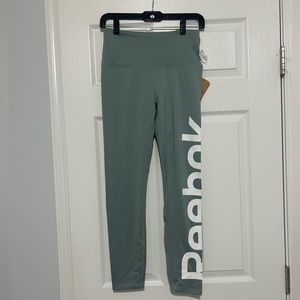 Reebok Explosive Graphic Highrise 7/8 Legging Women’s Size Small NWT Green